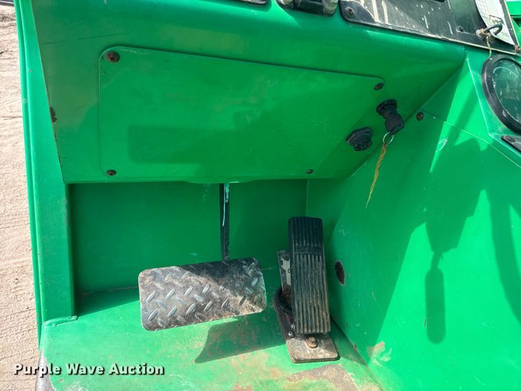 image for item NJ9264 2014 JLG 8042 telehandler
