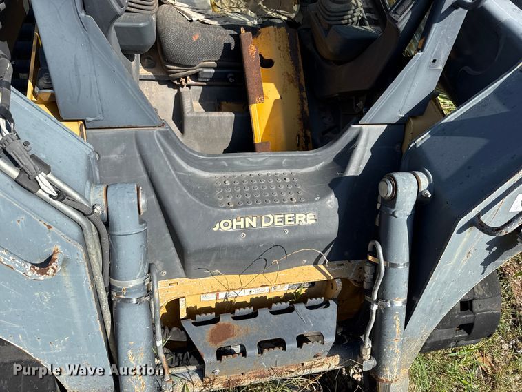 image for item NK9245 2015 John Deere 323E tracked skid steer loader