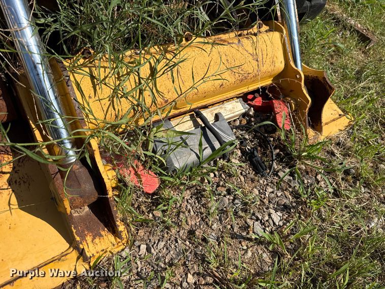 image for item NK9245 2015 John Deere 323E tracked skid steer loader