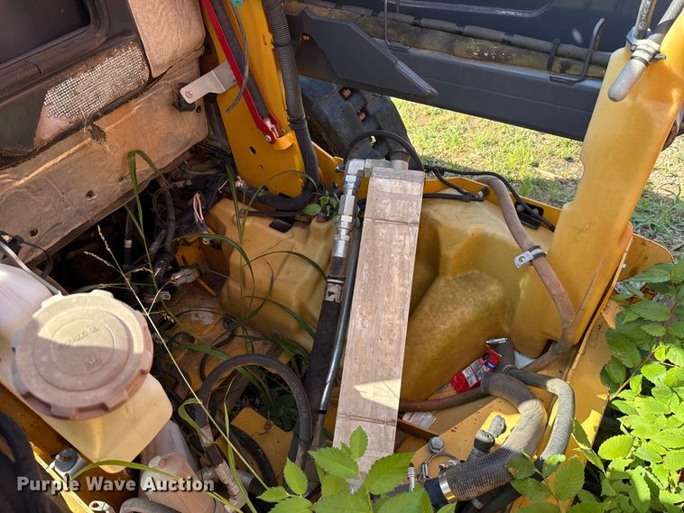 image for item NK9245 2015 John Deere 323E tracked skid steer loader