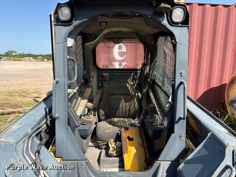 image for item NK9245 2015 John Deere 323E tracked skid steer loader