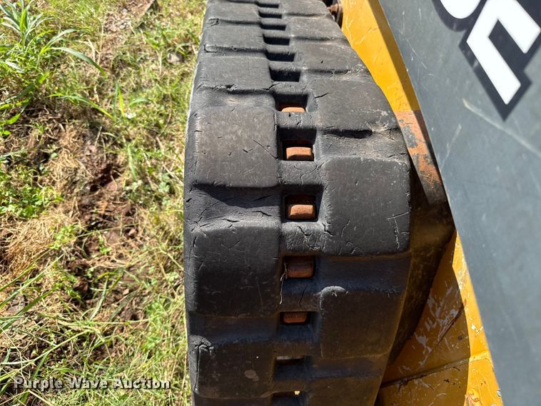 image for item NK9245 2015 John Deere 323E tracked skid steer loader
