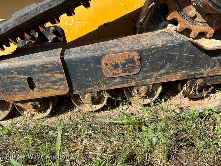 image for item NK9245 2015 John Deere 323E tracked skid steer loader