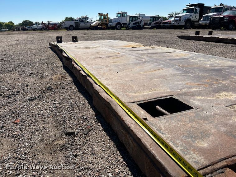 image for item NM9794 Trench box