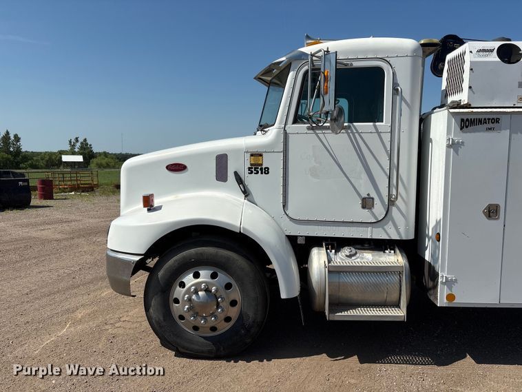 image for item NM9805 2000 Peterbilt 330 Service Truck