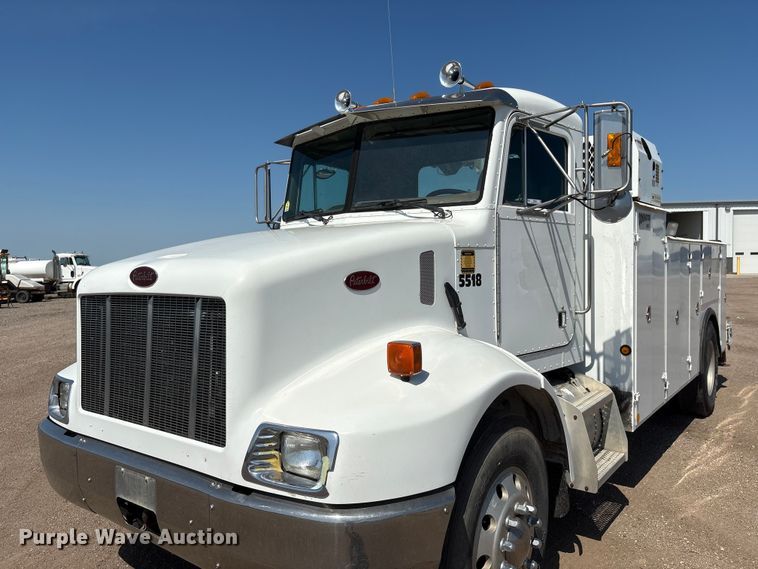 image for item NM9805 2000 Peterbilt 330 Service Truck
