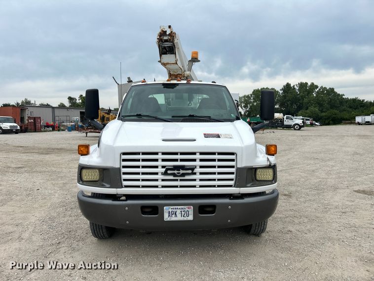 image for item NM9828 2005 Chevrolet C4500 bucket truck