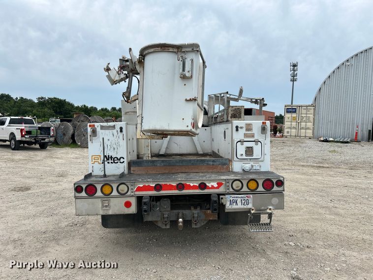 image for item NM9828 2005 Chevrolet C4500 bucket truck