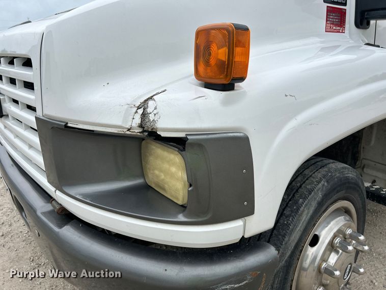 image for item NM9828 2005 Chevrolet C4500 bucket truck