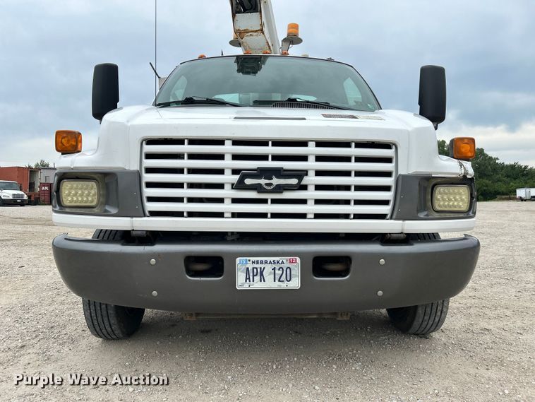 image for item NM9828 2005 Chevrolet C4500 bucket truck