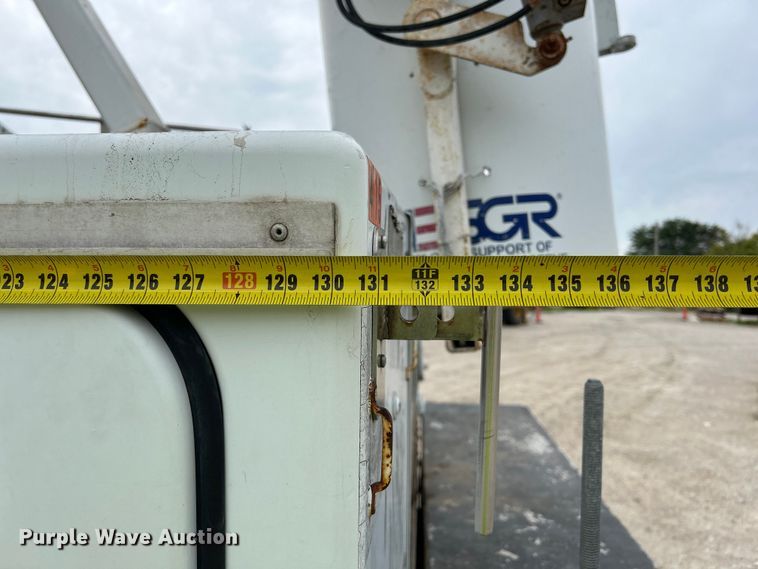 image for item NM9828 2005 Chevrolet C4500 bucket truck