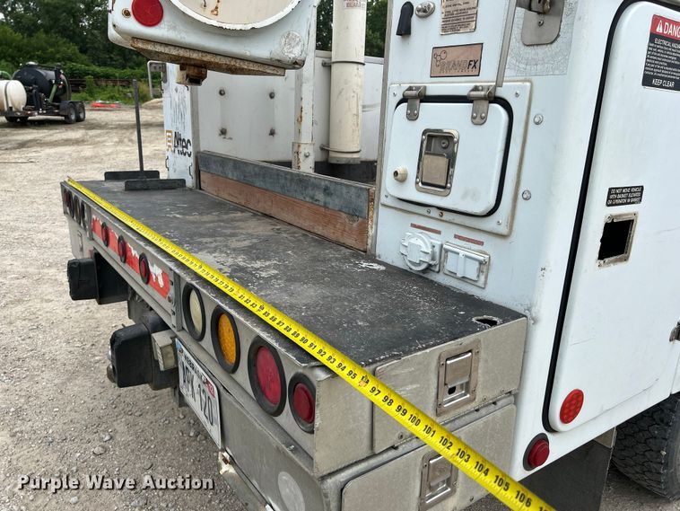 image for item NM9828 2005 Chevrolet C4500 bucket truck