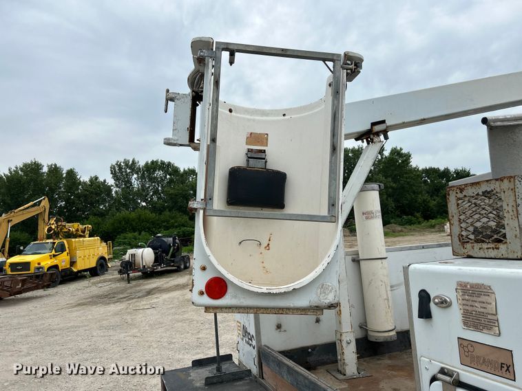 image for item NM9828 2005 Chevrolet C4500 bucket truck