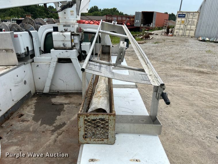 image for item NM9828 2005 Chevrolet C4500 bucket truck