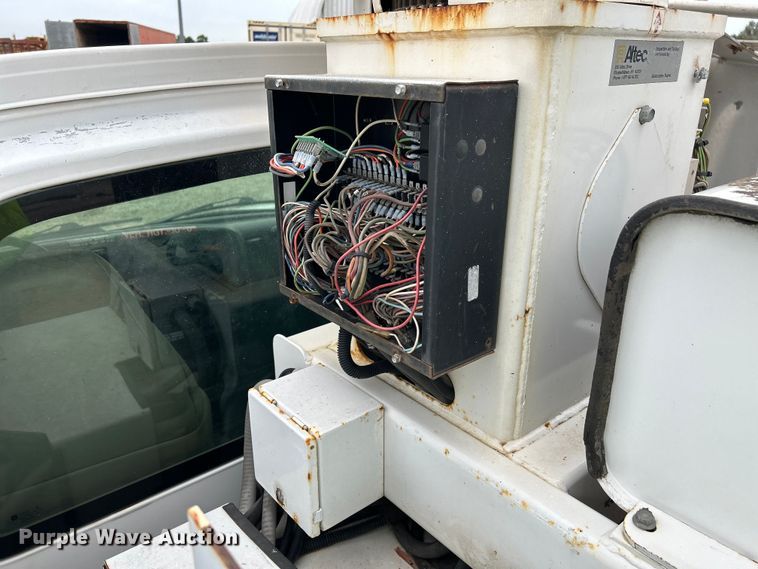 image for item NM9828 2005 Chevrolet C4500 bucket truck