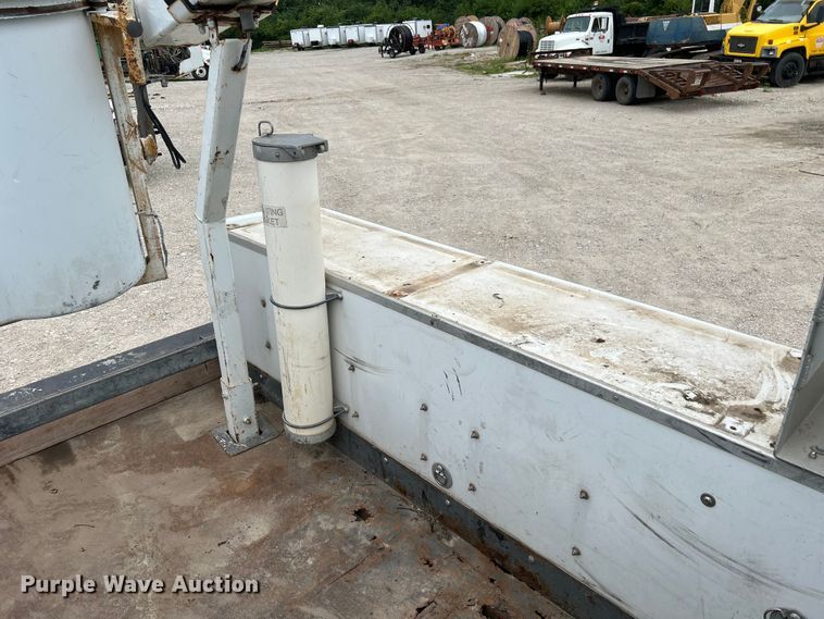 image for item NM9828 2005 Chevrolet C4500 bucket truck