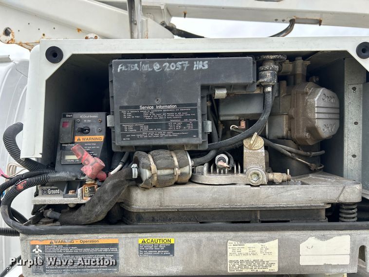image for item NM9828 2005 Chevrolet C4500 bucket truck