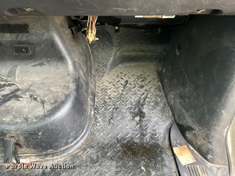 image for item NM9828 2005 Chevrolet C4500 bucket truck