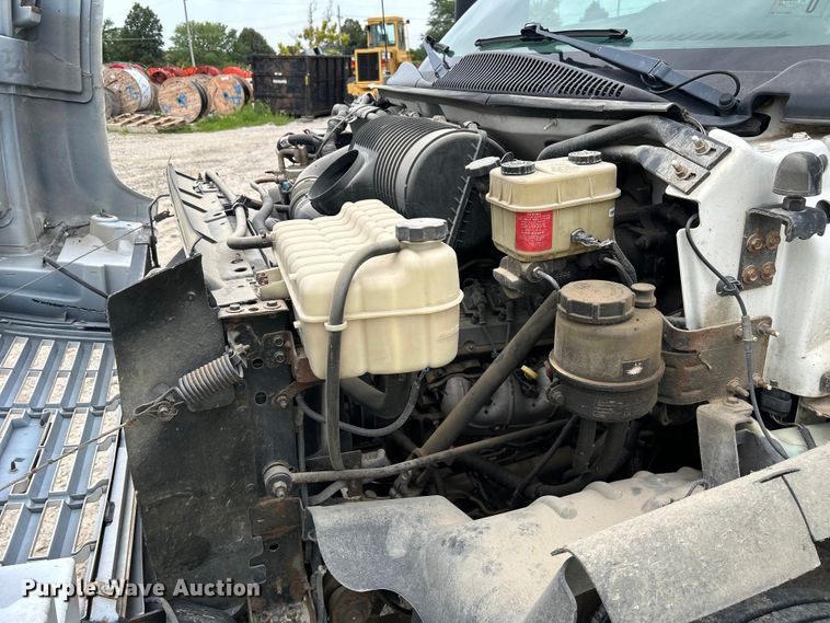 image for item NM9828 2005 Chevrolet C4500 bucket truck