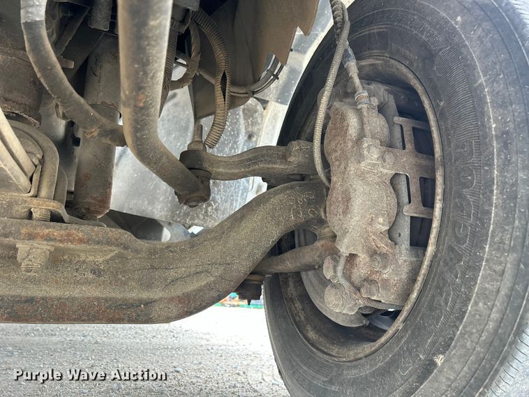 image for item NM9828 2005 Chevrolet C4500 bucket truck