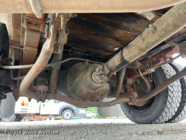 image for item NM9828 2005 Chevrolet C4500 bucket truck