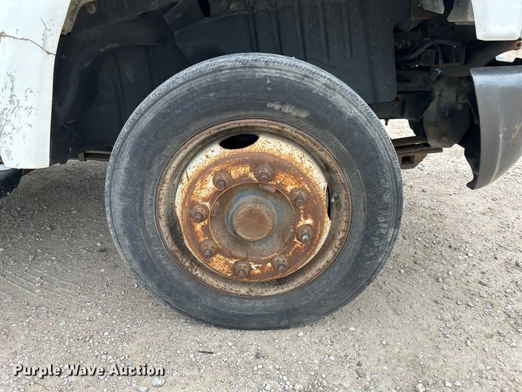 image for item NM9828 2005 Chevrolet C4500 bucket truck