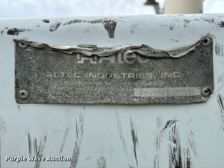 image for item NM9828 2005 Chevrolet C4500 bucket truck