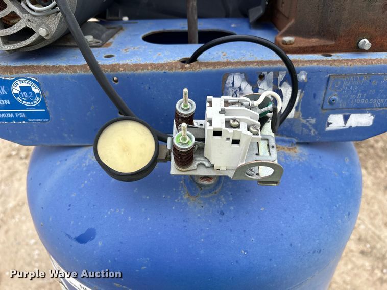 image for item NM9829 Hausfeld VT619503AJ air compressor