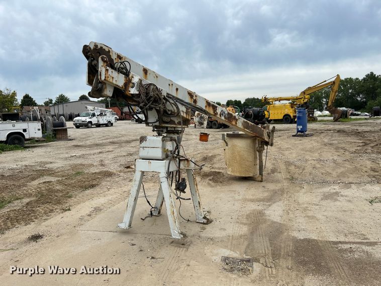 image for item NM9830 Altec 200A boom lift