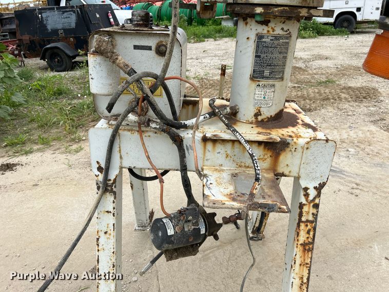 image for item NM9830 Altec 200A boom lift