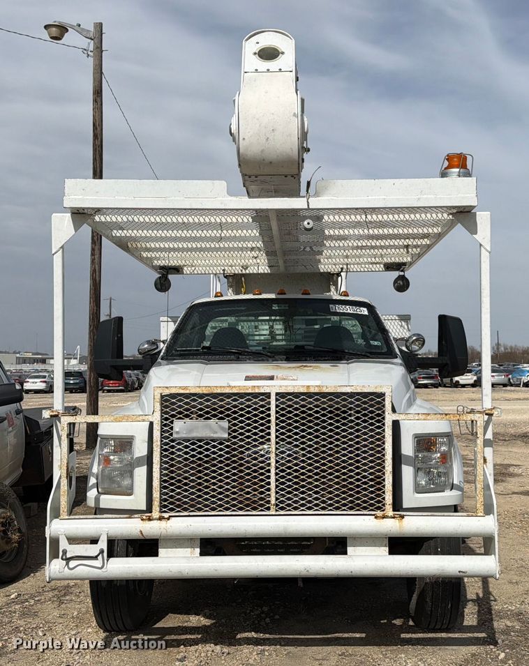image for item YA2550 2017 Ford F750 Super Duty bucket truck