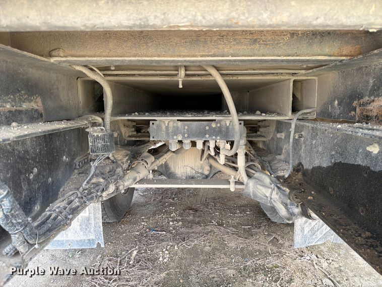 image for item YA2550 2017 Ford F750 Super Duty bucket truck