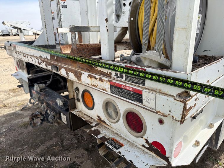 image for item YA2550 2017 Ford F750 Super Duty bucket truck