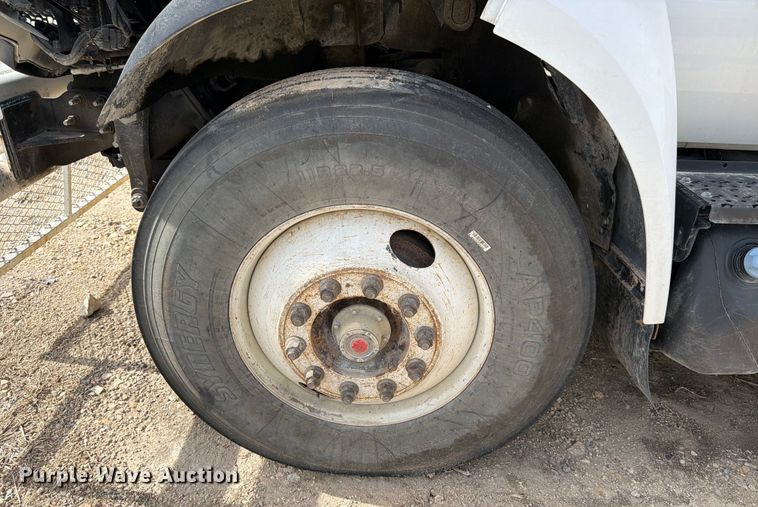 image for item YA2550 2017 Ford F750 Super Duty bucket truck