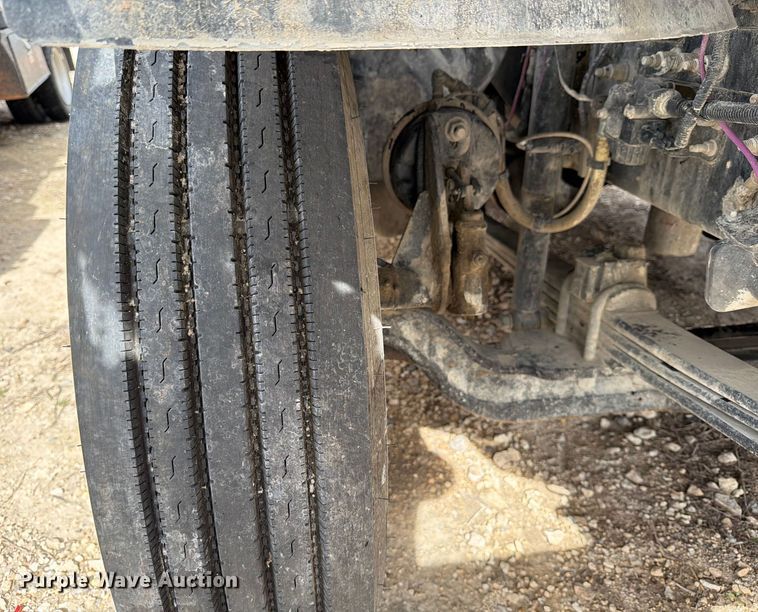 image for item YA2550 2017 Ford F750 Super Duty bucket truck