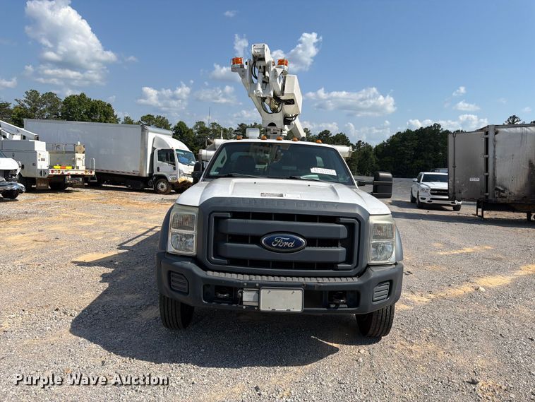 image for item YA3095 2013 Ford F450 Super Duty bucket truck