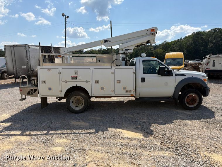 image for item YA3095 2013 Ford F450 Super Duty bucket truck