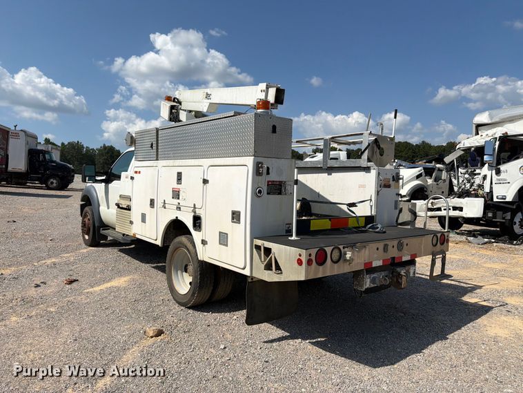image for item YA3095 2013 Ford F450 Super Duty bucket truck