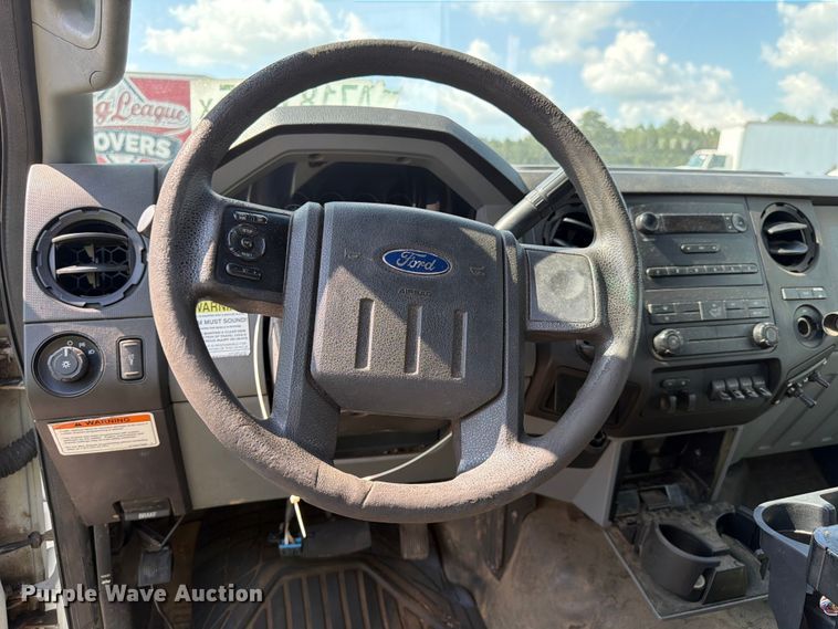 image for item YA3095 2013 Ford F450 Super Duty bucket truck