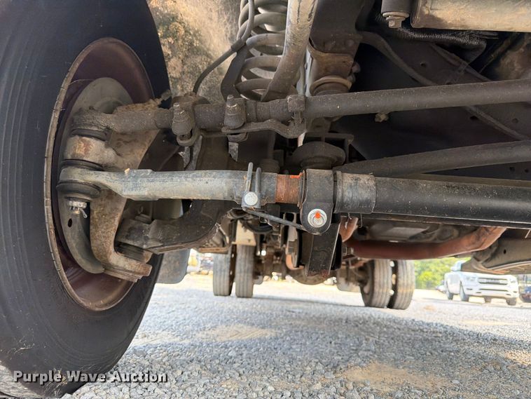 image for item YA3095 2013 Ford F450 Super Duty bucket truck