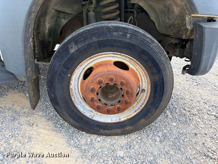 image for item YA3095 2013 Ford F450 Super Duty bucket truck