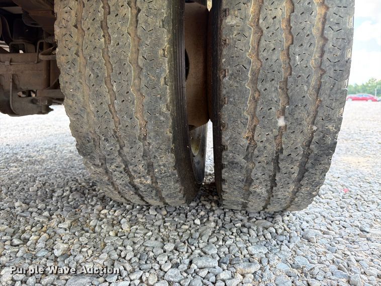 image for item YA3095 2013 Ford F450 Super Duty bucket truck