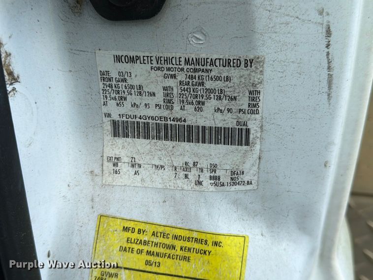 image for item YA3095 2013 Ford F450 Super Duty bucket truck