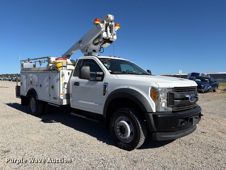 image for item YA3104 2017 Ford F450 Super Duty bucket truck
