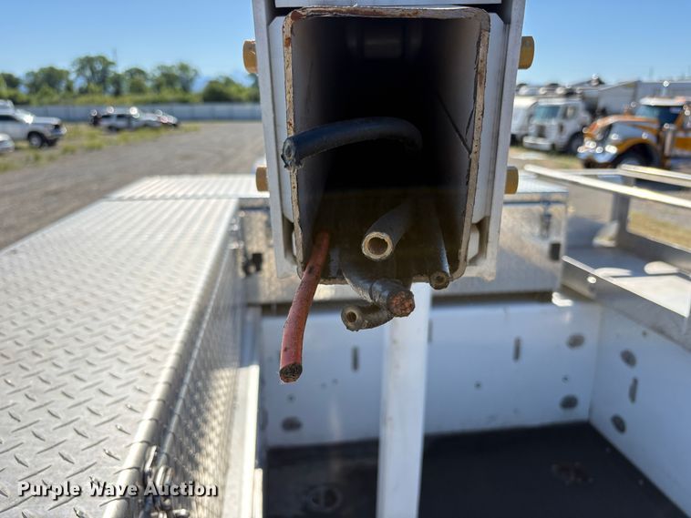 image for item YA3104 2017 Ford F450 Super Duty bucket truck