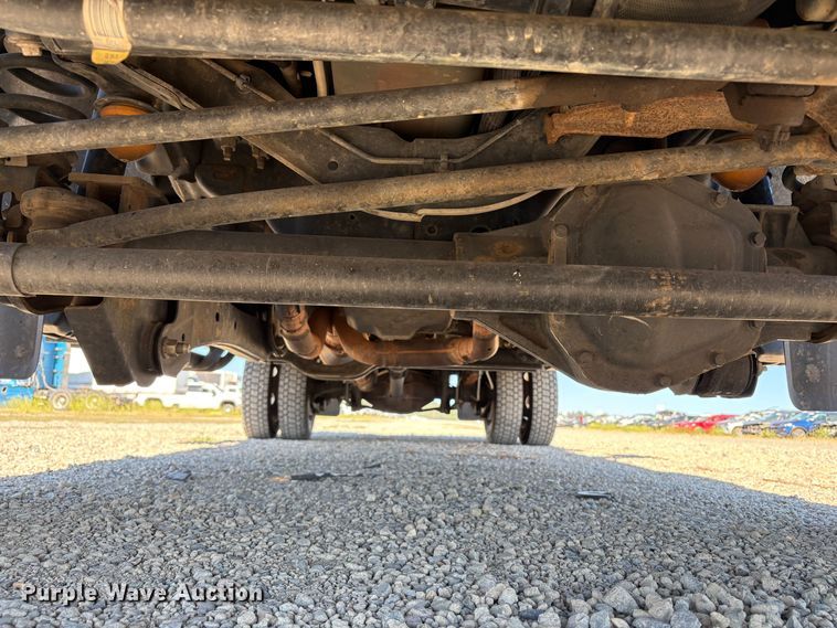 image for item YA3104 2017 Ford F450 Super Duty bucket truck