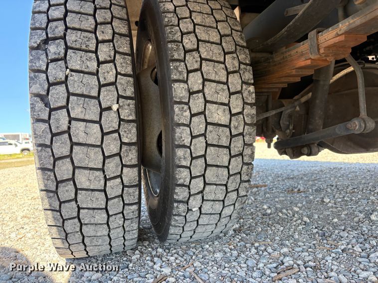 image for item YA3104 2017 Ford F450 Super Duty bucket truck