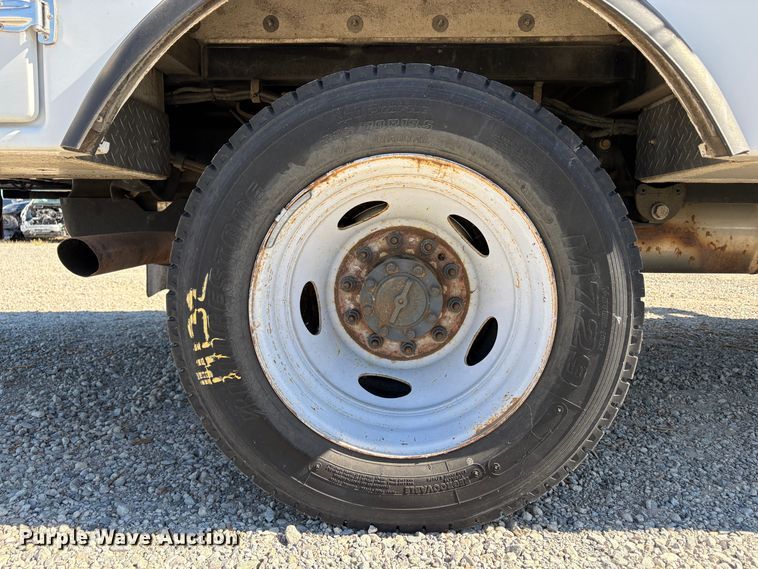 image for item YA3104 2017 Ford F450 Super Duty bucket truck