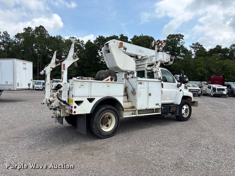 image for item YA3107 2006 Chevrolet C7500 cable placer bucket truck