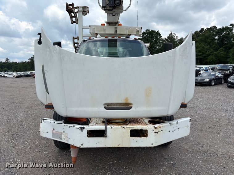 image for item YA3107 2006 Chevrolet C7500 cable placer bucket truck